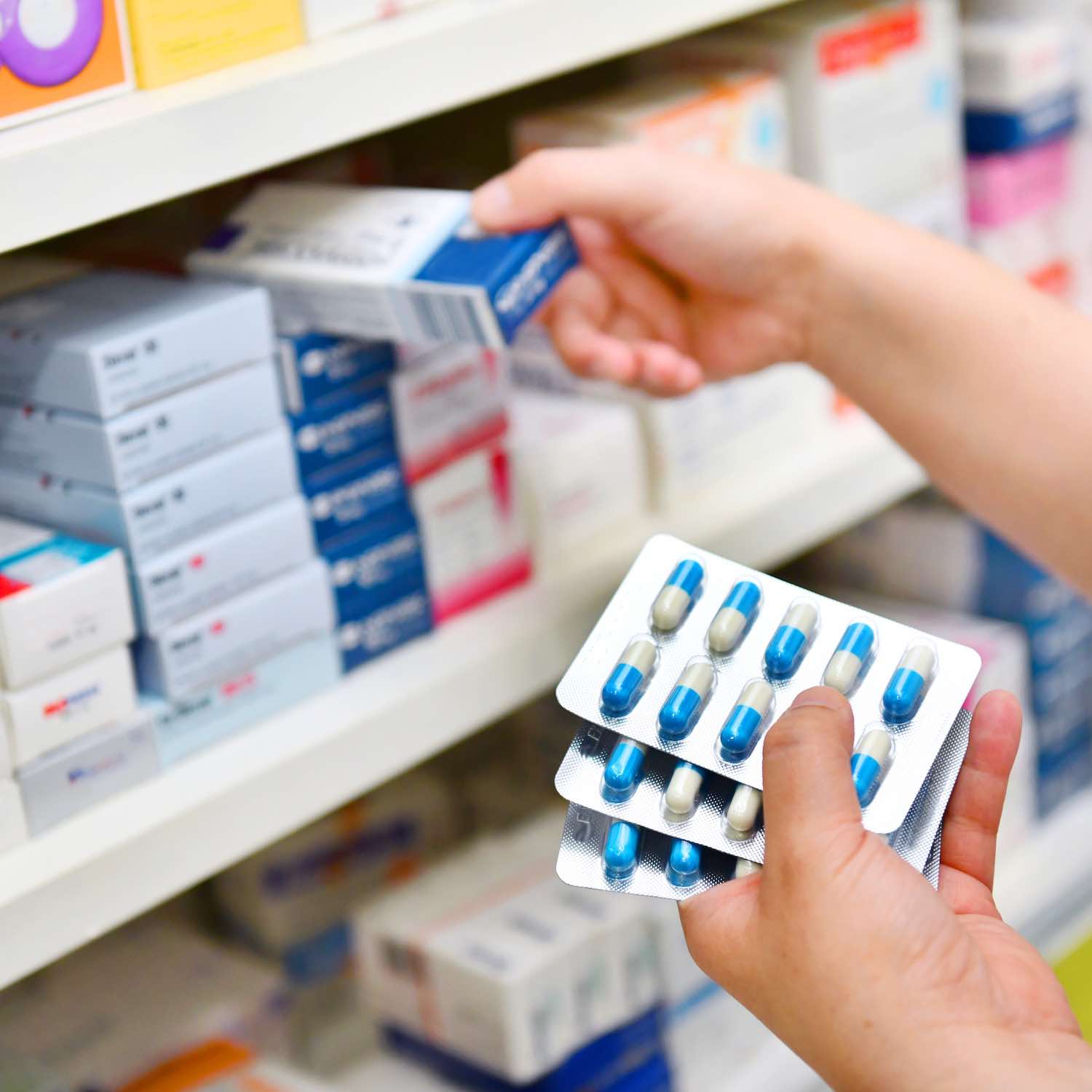 livraison-de-medicaments-pharmacie-des-3-rivieres-Mareuil-sur-Lay-Dissais